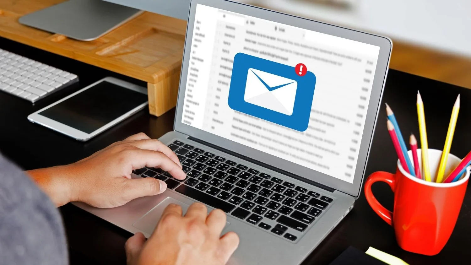Quali regole seguire per scrivere una mail professionale ed efficace?
